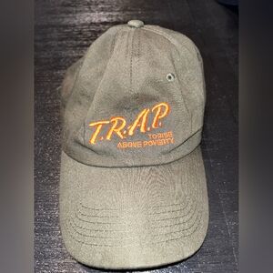 TRAP HAT